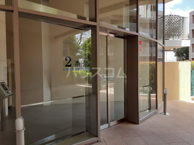 29/30 エントランス