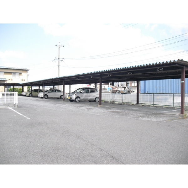 14/18 駐車場