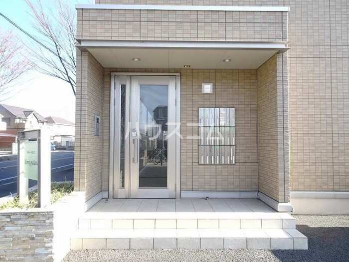 24/26 エントランス