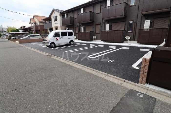 16/18 駐車場