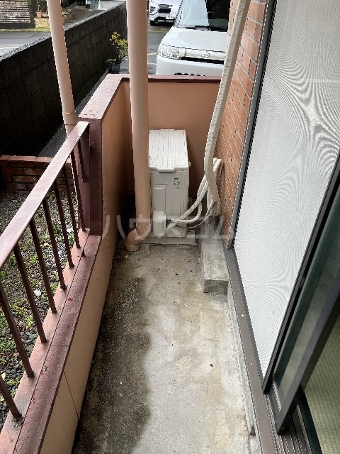 13/18 バルコニー