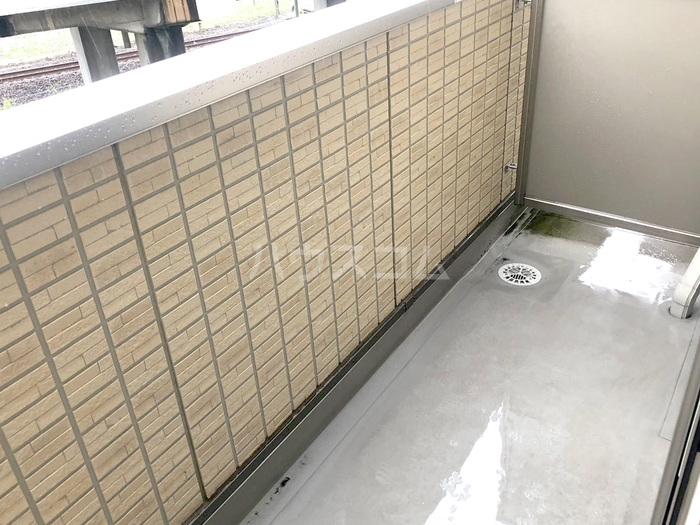 13/20 バルコニー