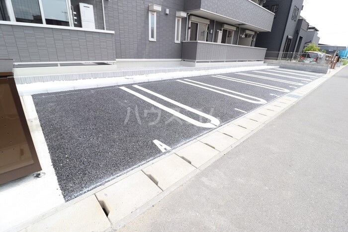 17/25 駐車場