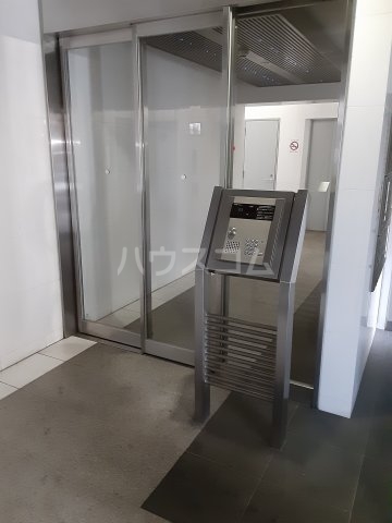 15/16 エントランス