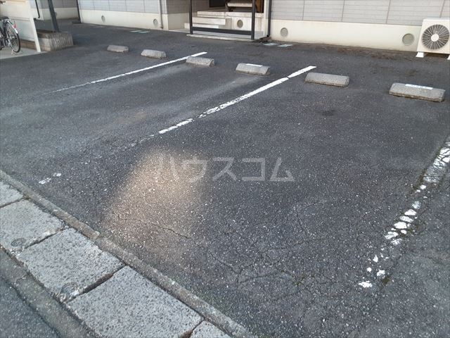 19/27 駐車場