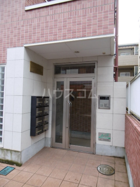 22/23 エントランス