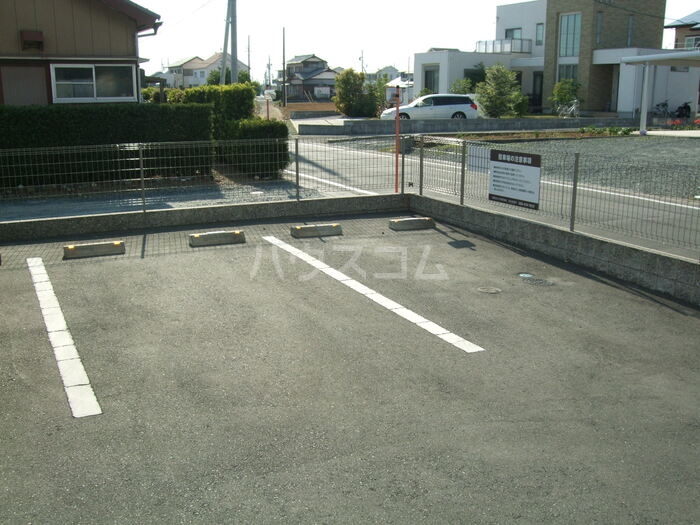 19/28 駐車場