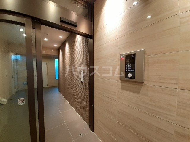 13/20 エントランス