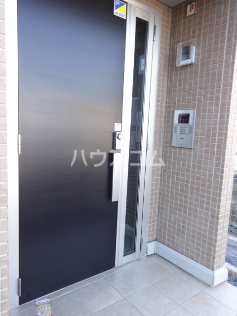 15/18 エントランス