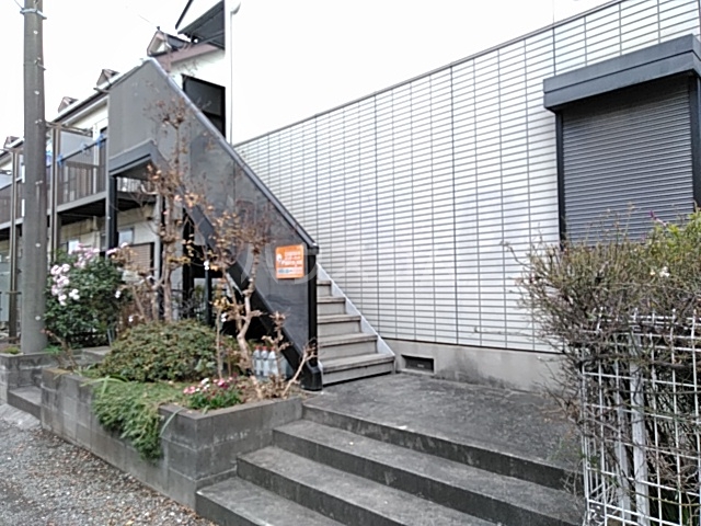 19/29 エントランス