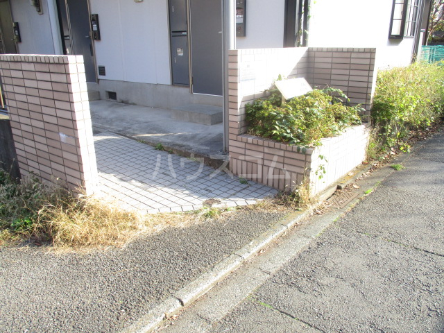 20/27 エントランス