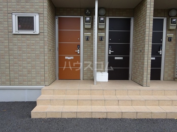 24/28 エントランス