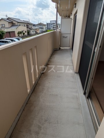 22/27 バルコニー