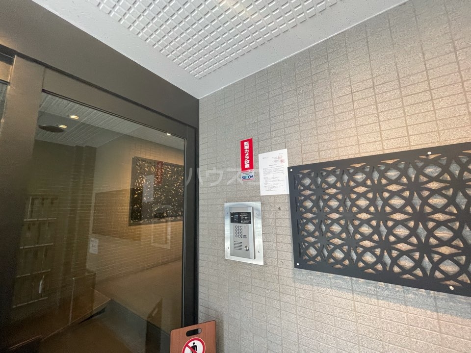 22/30 エントランス