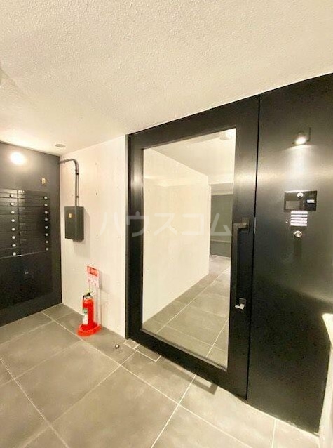 17/27 エントランス