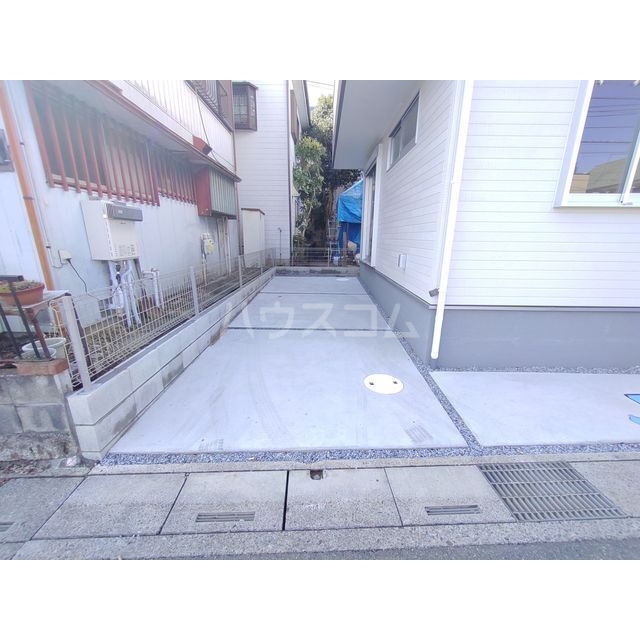 20/27 駐車場