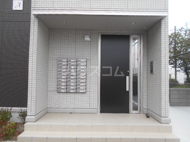 17/22 エントランス