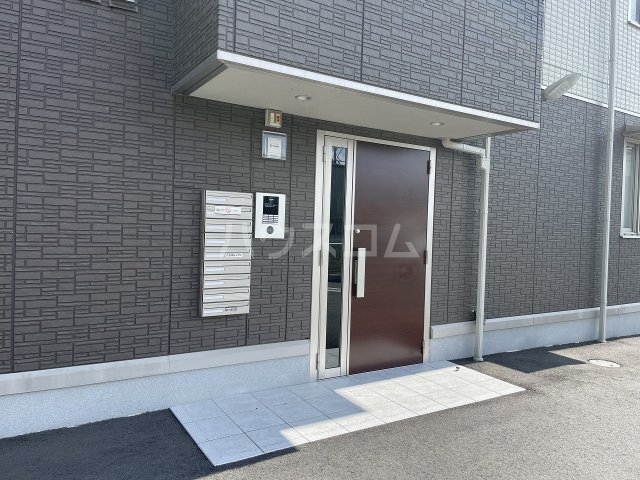 2/4 エントランス