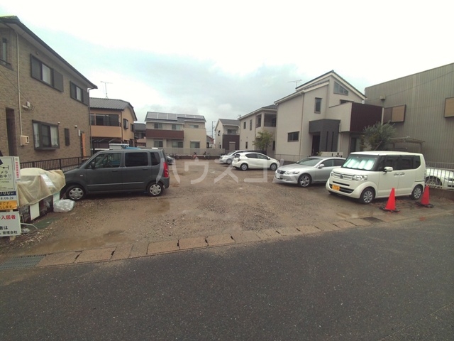 22/30 駐車場