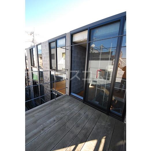 13/22 エントランス