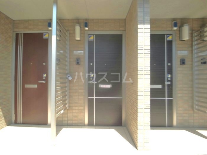 17/27 エントランス