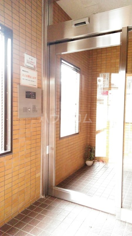 17/21 エントランス