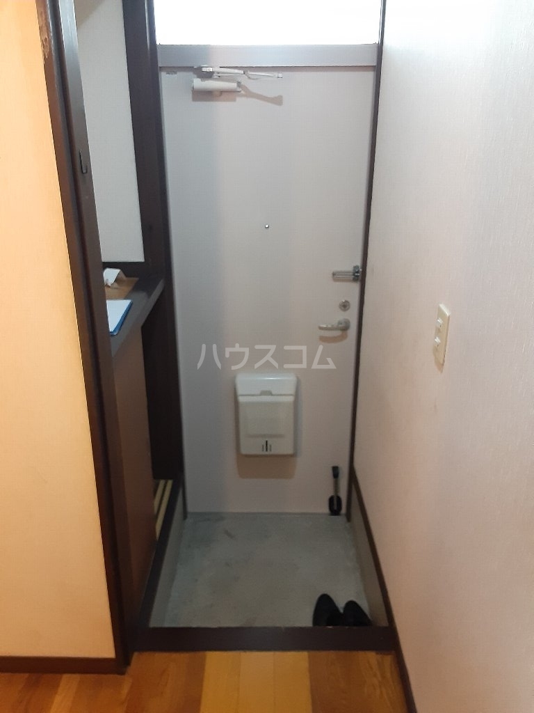 13/27 玄関