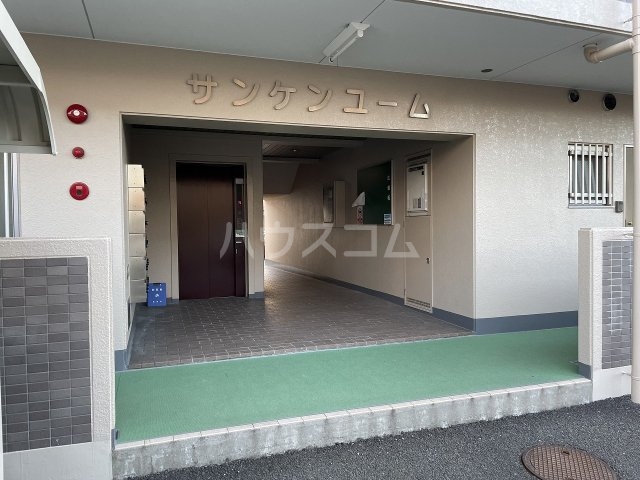 15/21 エントランス