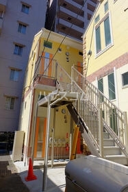 17/23 エントランス