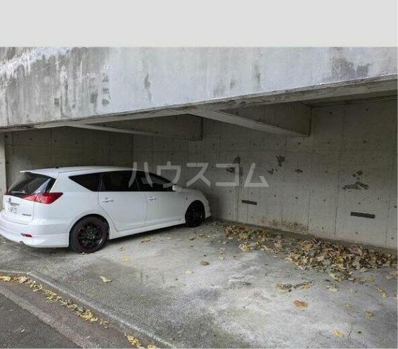 15/16 駐車場