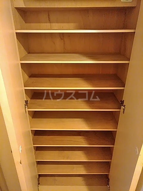 収納