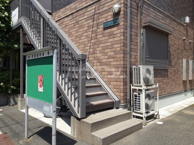 19/21 エントランス