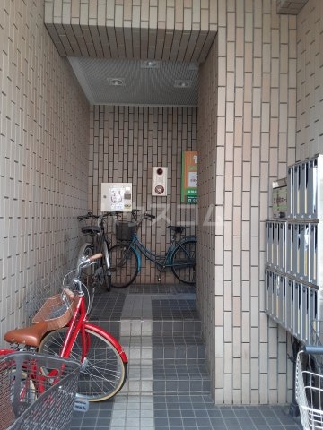 2/3 エントランス