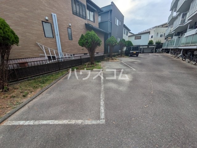 16/26 駐車場