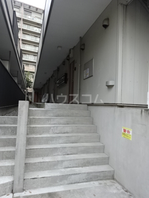 21/29 エントランス