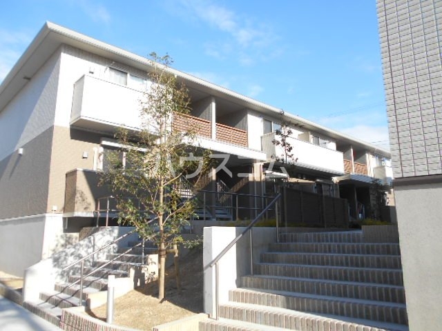 21/30 エントランス