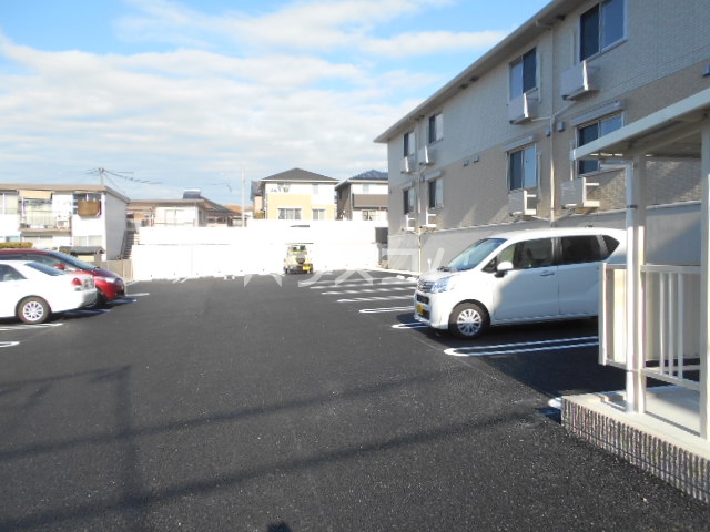 22/30 駐車場