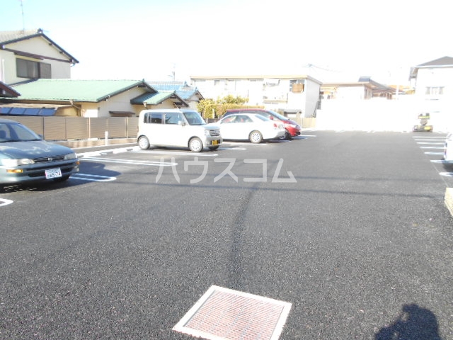 23/30 駐車場
