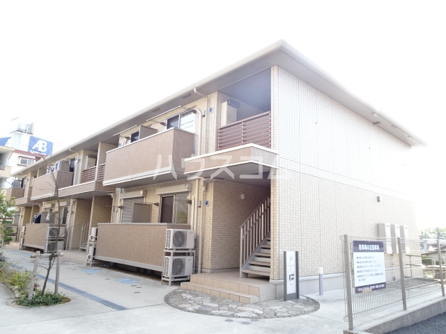 26/30 エントランス