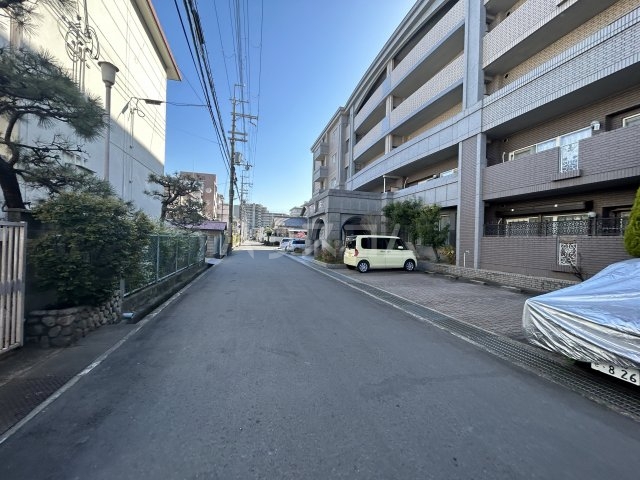 26/30 駐車場