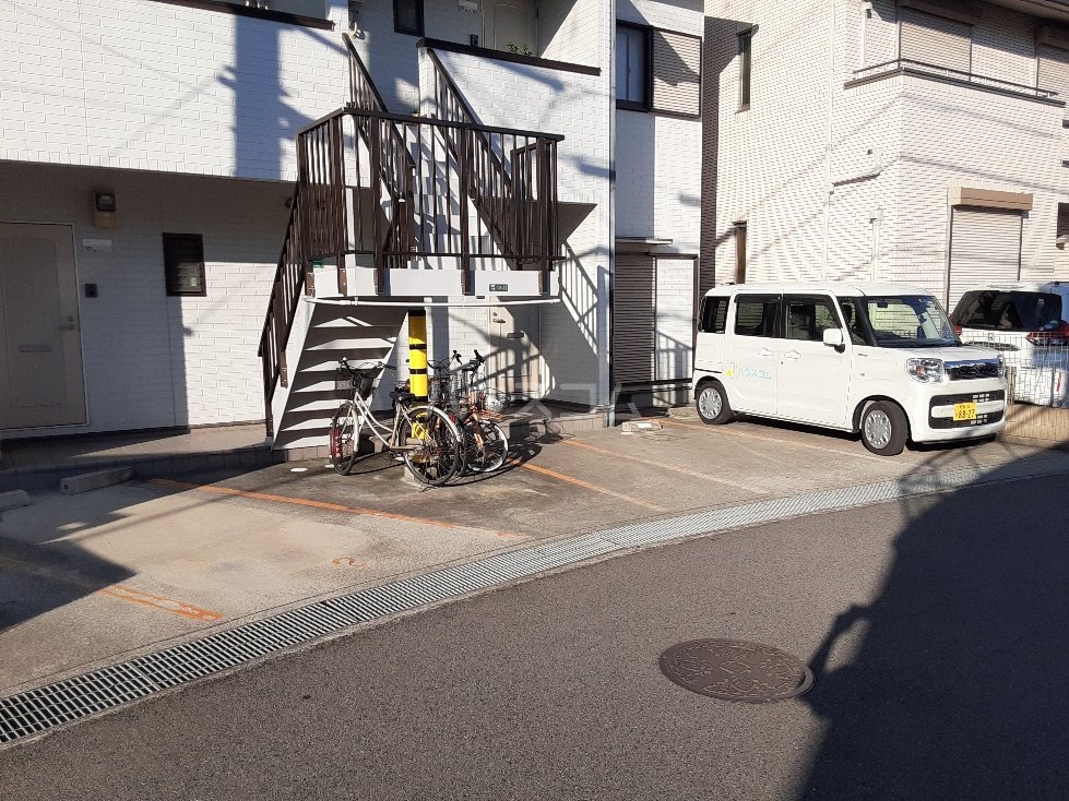 2/3 駐車場