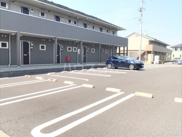 18/26 駐車場
