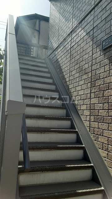 2/4 エントランス