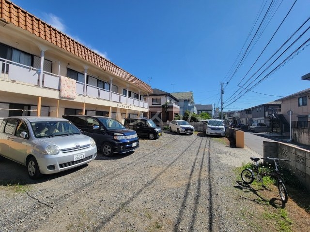 2/4 駐車場