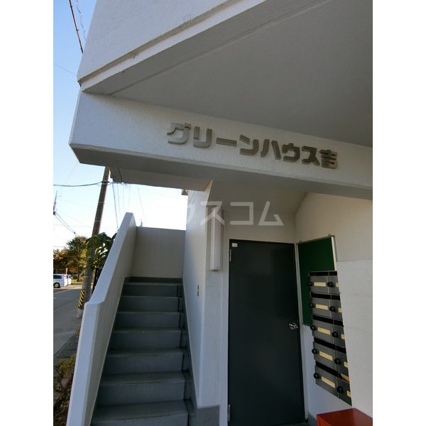 2/4 エントランス
