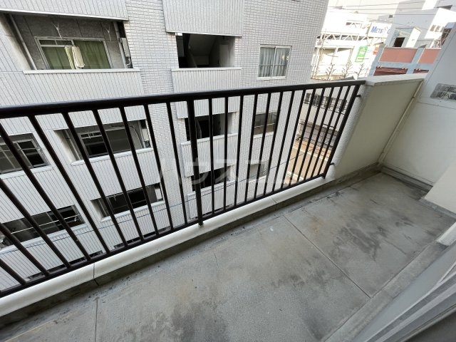 16/27 バルコニー