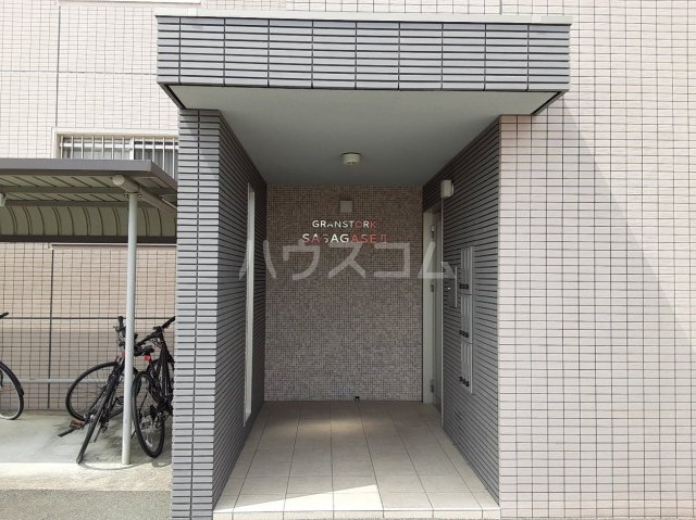 28/30 エントランス