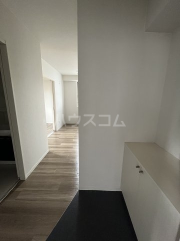23/30 エントランス
