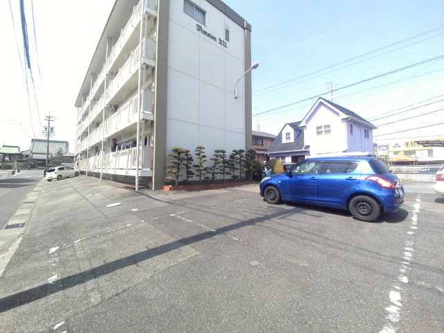 22/30 駐車場