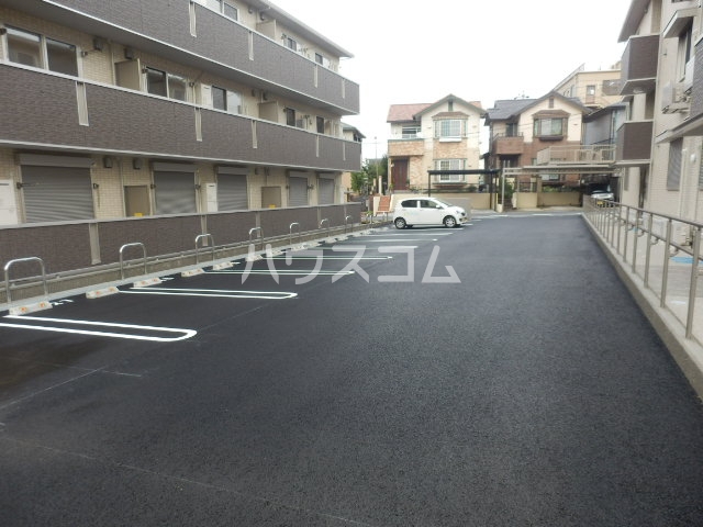 19/28 駐車場